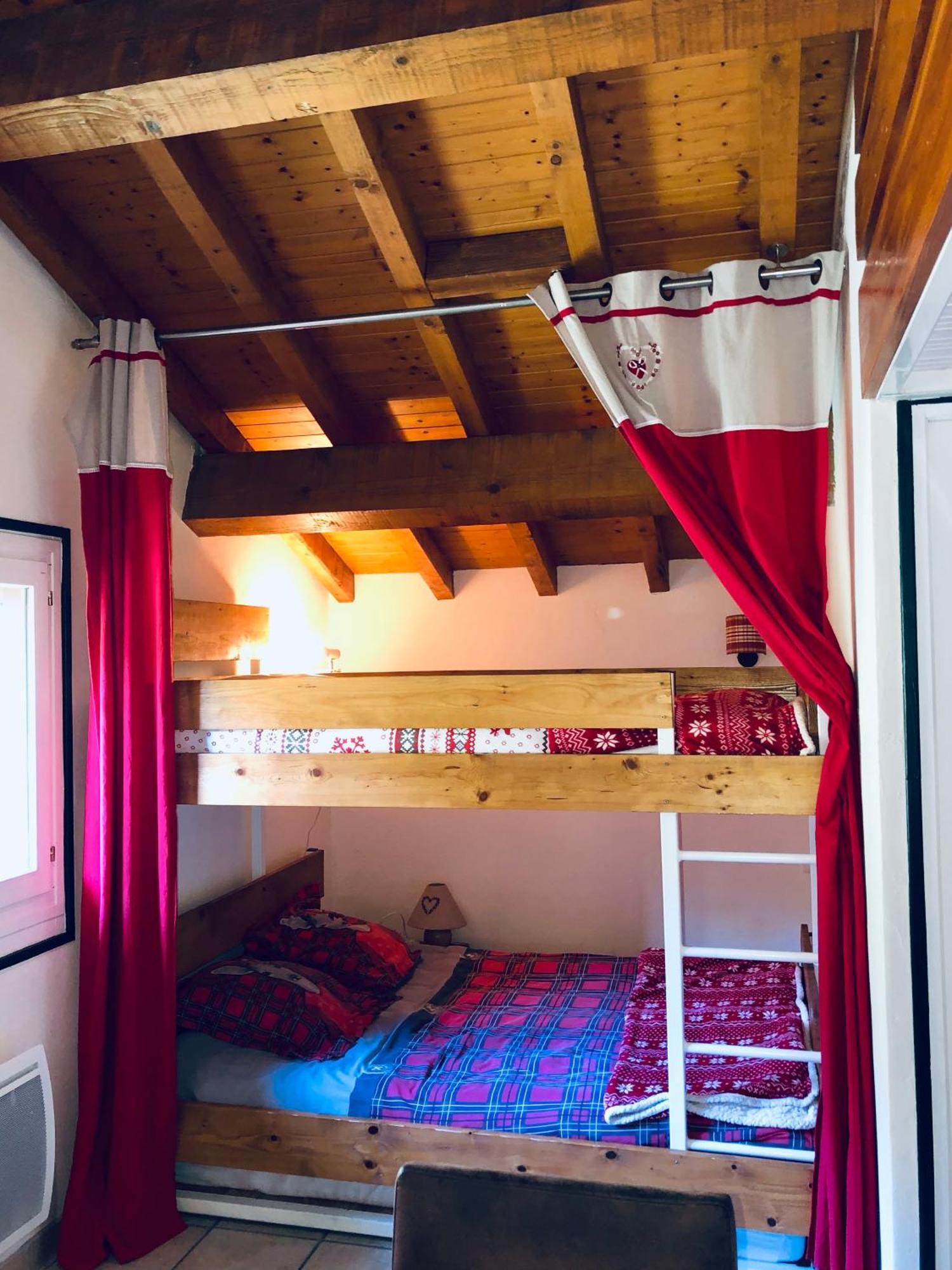 Chalet Riviere Du Bon Nant Location De 6 A 14 Personnes En Haute Savoie Saint-Gervais-les-Bains Luaran gambar